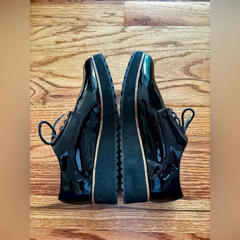Aldo Platform Black Patent Oxfords - size 6.5